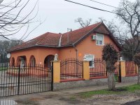 Eladó családi ház, Jászladányon 36.9 M Ft, 6 szobás