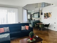Eladó családi ház, Szentendrén 214.9 M Ft, 4 szobás