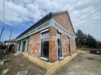 Eladó ikerház, Vecsésen 115 M Ft, 4 szobás