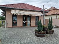 Eladó üzlethelyiség, Szigetszentmártonban 125 M Ft, 3 szobás