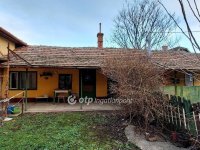 Eladó családi ház, Kisújszálláson 20 M Ft, 2 szobás