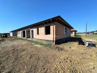 Eladó ikerház, Szombathelyen 99 M Ft, 4 szobás
