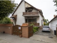 Eladó családi ház, Vecsésen 165 M Ft, 5 szobás