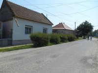 Kiadó családi ház, albérlet, Szolnokon 130 E Ft / hó