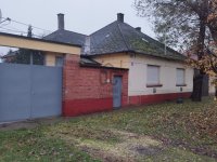 Eladó családi ház, Kecskeméten 33.9 M Ft, 3 szobás