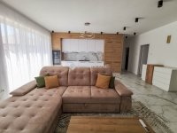 Kiadó ikerház, albérlet, Nyíregyházán 600 E Ft / hó, 5 szobás