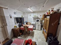 Eladó családi ház, Pécsett 47.5 M Ft, 3 szobás