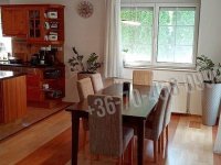 Eladó családi ház, Budaörsön 385.5 M Ft, 7 szobás