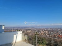 Eladó ikerház, Pécsett 149.9 M Ft, 4 szobás