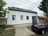 Eladó ikerház, Gyöngyösön 59.9 M Ft, 4+1 szobás