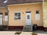 Eladó sorház, Szajkon 69 M Ft, 4 szobás / költözzbe.hu