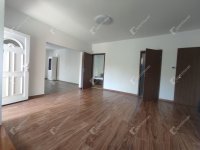 Kiadó családi ház, albérlet, Komáromban 800 E Ft / hó