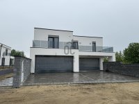 Eladó ikerház, Nyíregyházán 95 M Ft, 5 szobás