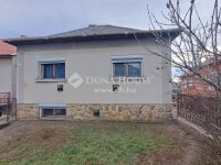 Eladó családi ház, Pécsett 39.9 M Ft, 3 szobás