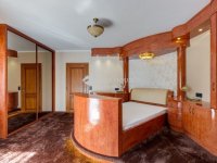 Eladó családi ház, Gödön 802 M Ft, 8+1 szobás