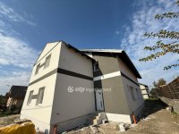 Eladó családi ház, Szigetszentmártonban 64.9 M Ft, 4 szobás