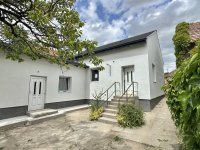 Eladó családi ház, XVIII. kerületben, Deák Ferenc utcában