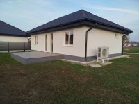Eladó családi ház, Bicskén 60 M Ft, 2 szobás