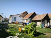 Eladó családi ház, Zsámbokon 35 M Ft, 4 szobás