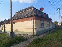 Eladó családi ház, Nagybaracskán 7.5 M Ft, 2 szobás