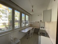 Eladó panellakás, Kecskeméten 39.9 M Ft, 2 szobás