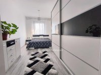 Eladó téglalakás, Szolnokon 52 M Ft, 3 szobás