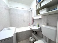 Eladó panellakás, Pécsett 34.99 M Ft, 2 szobás