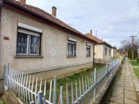 Eladó családi ház, Dombóváron 23 M Ft, 3 szobás