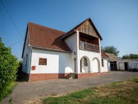 Eladó családi ház, Gadácson 38 M Ft, 7+1 szobás