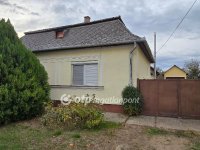 Eladó családi ház, Újlétán 18.5 M Ft, 2 szobás