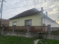 Eladó családi ház, Bogyiszlón 17.9 M Ft, 5 szobás