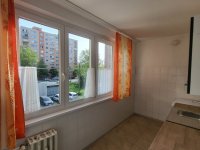 Eladó panellakás, Kecskeméten 40.9 M Ft, 2 szobás