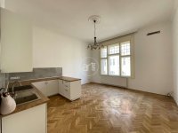 Kiadó téglalakás, albérlet, Szegeden 240 E Ft / hó, 3+1 szobás