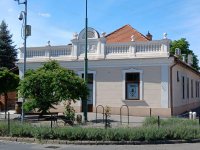 Eladó üzlethelyiség, Cegléden 199 M Ft, 8 szobás