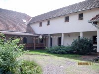 Eladó üzlethelyiség, Erdőbényén 149 M Ft, 16 szobás