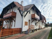 Eladó családi ház, Harkán 420 M Ft, 12 szobás