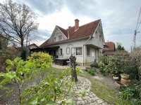 Eladó családi ház, Kecskeméten 107 M Ft, 9 szobás