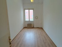 Eladó üzlethelyiség, Székesfehérvárott 25 M Ft, 1 szobás