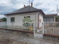 Eladó családi ház, Izsákon 25.9 M Ft, 3 szobás
