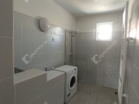Eladó családi ház, Komáromban 95 M Ft, 5 szobás