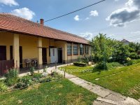 Eladó családi ház, Kisújszálláson 16 M Ft, 3 szobás