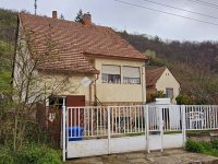 Eladó családi ház, Pécsett 59.5 M Ft, 3 szobás