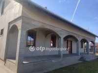 Eladó családi ház, Tiszasason 64.99 M Ft, 3 szobás