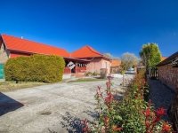 Eladó családi ház, Monoron 71.9 M Ft, 4 szobás