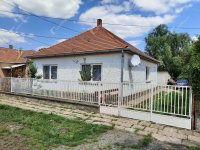 Eladó családi ház, Dombóváron 26.2 M Ft, 3 szobás