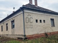 Eladó családi ház, Esztergomban 26 M Ft, 6 szobás
