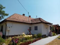Eladó családi ház, Szentmártonkátán 31.99 M Ft, 2 szobás