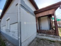 Eladó családi ház, Baján 29.99 M Ft, 2 szobás