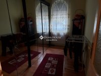 Eladó családi ház, Vecsésen 89 M Ft, 6 szobás
