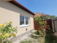Eladó családi ház, Jászberényben 43.5 M Ft, 3 szobás